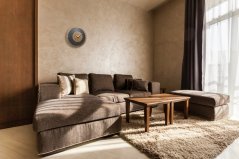 Hölzerne Wanduhr aus dunklem Eichenholz Oak Flow - 30 cm