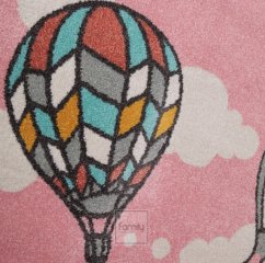 Kinderteppich mit Luftballons in Pastellrosa
