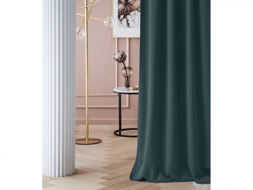 Čudovita zatemnitvena zavesa v modni perol zeleni barvi 140 x 280 cm