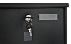 Briefkasten in Schwarz