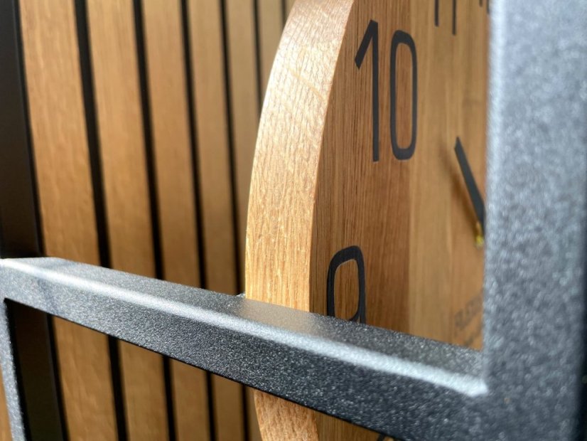 Štýlové dubové hodiny s robusným kovovým rámom 100 cm
