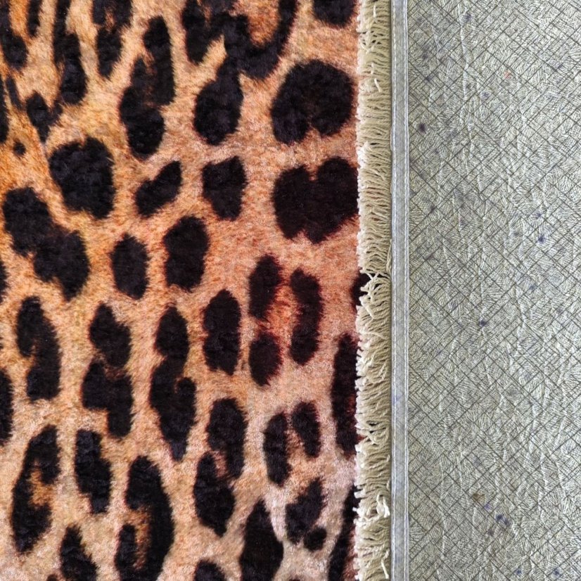 Szőnyeg időtlen leopárd mintával