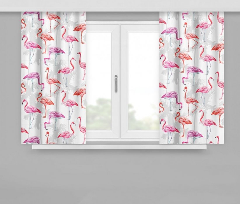 Dekorációs drapériák fehér színben, flamingókkal