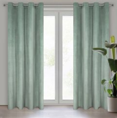 Luxuriöser Veloursvorhang in sanftem Mintgrün