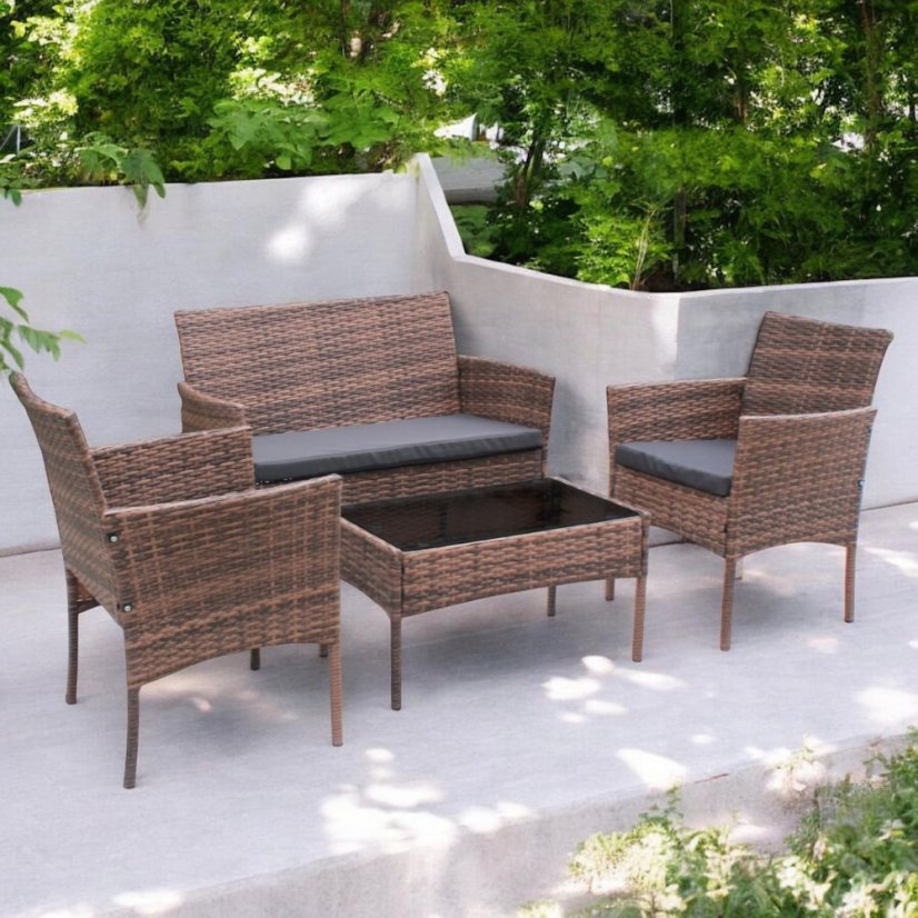Elegante set di divani da giardino in rattan con tavolo