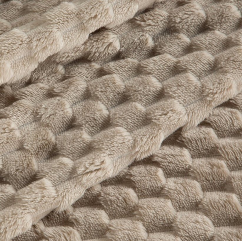 Vastag bézs színű takaró modern mintával
