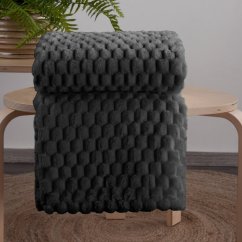 Pătură groasă de culoare gri închis cu model modern
