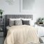 Weiche beige dekorative Decke