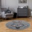 Sivý okrúhly koberec s motívom zajačika