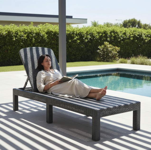 Lettino pieghevole per piscina e terrazza PREMIUM - grigio