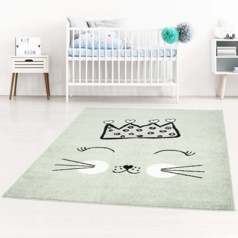 Pastelovo zelený detský koberec s motívom mačičky
