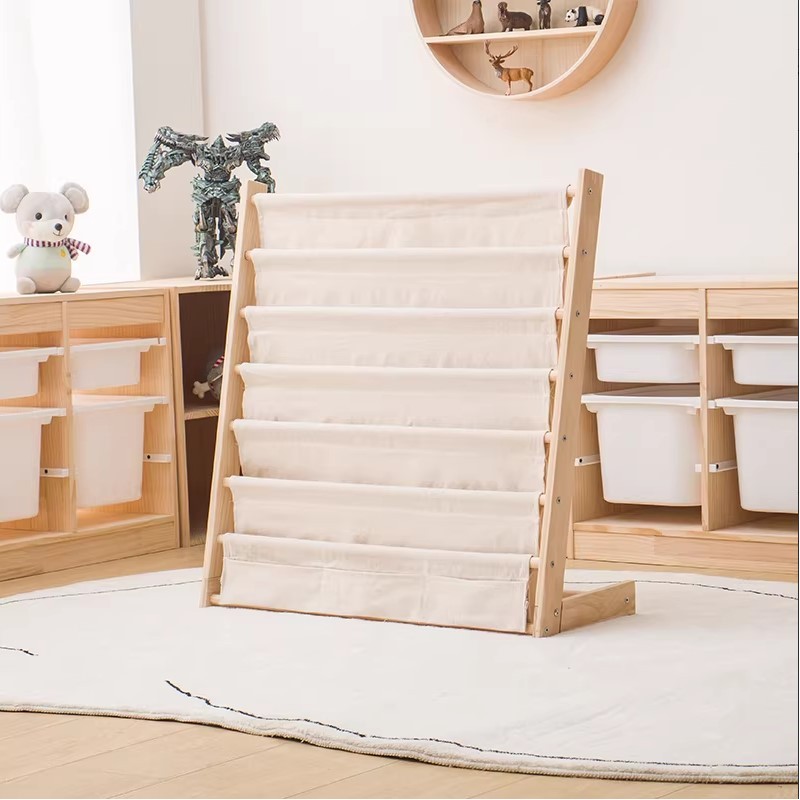 Detský regál na knihy s látkovými poličkami