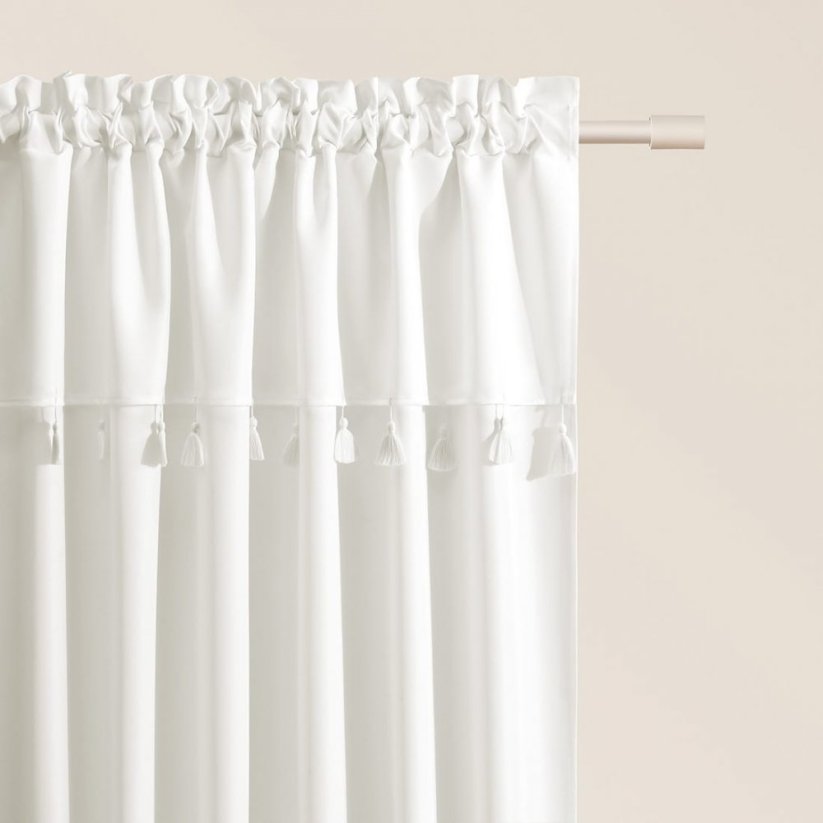 Fehér függöny ASTORIA bojtokkal a nyakkendőszalagon 140 x 280 cm