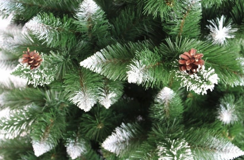Nádherný vánoční stromeček zasněžená borovice 180 m
