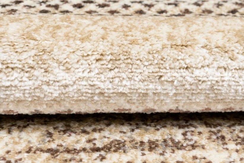 Модерен килим с ивици в кафяви нюанси
