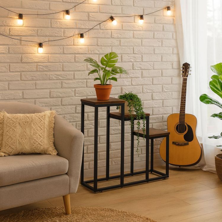 Stalak za cvijeće u potkrovlju - metalni stalak na 3 kata s drvenim policama