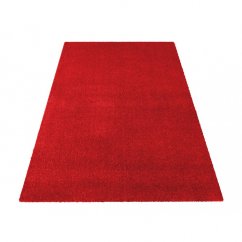 Jednobojni tepih crvene boje