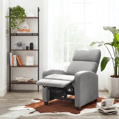 Ein luxuriöser Sessel aus Samt in Hellgrau