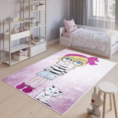 Dětský koberec do dívčího pokoje se slečnou a kočičkou