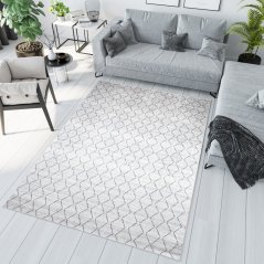 Светлосив модерен килим със семпъл модел