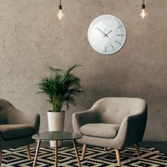 Стилен бял стенен часовник за хола