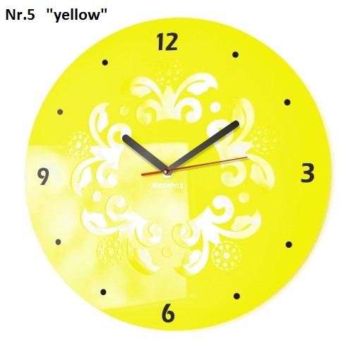 Nástěnné hodiny s ornamenty