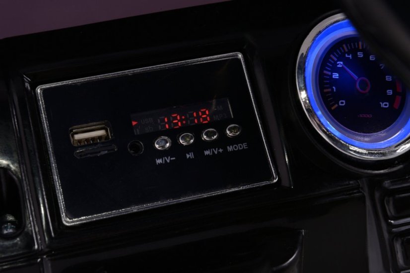 Detské elektrické autíčko HL1058 – White