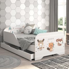 Kinderbett 140 x 70 cm mit einem Motiv von Waldtieren