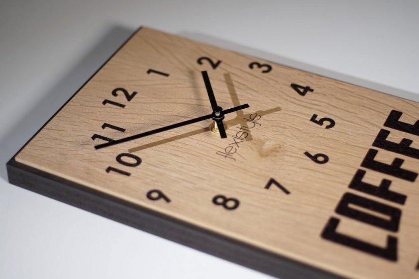 Sodobna lesena kuhinjska ura Ideja za kavo