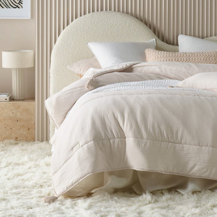 Noemi Krémszínű ágytakaró bojtokkal 170 x 210 cm