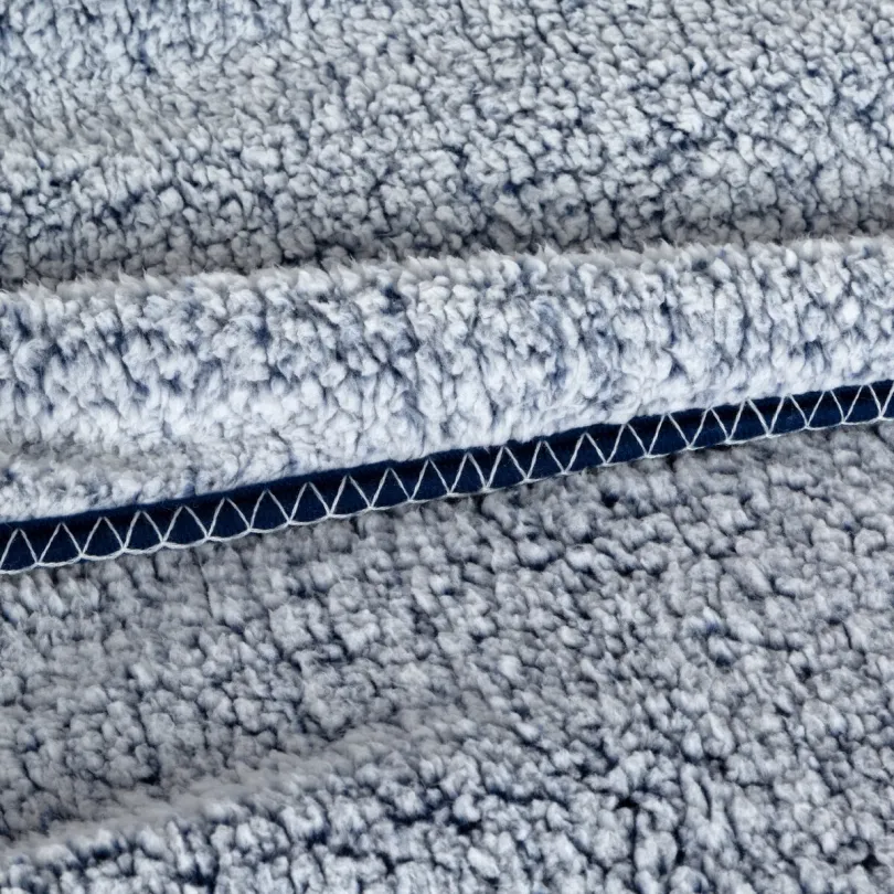 Kvalitná deka so štruktúrou barančeka - modrá