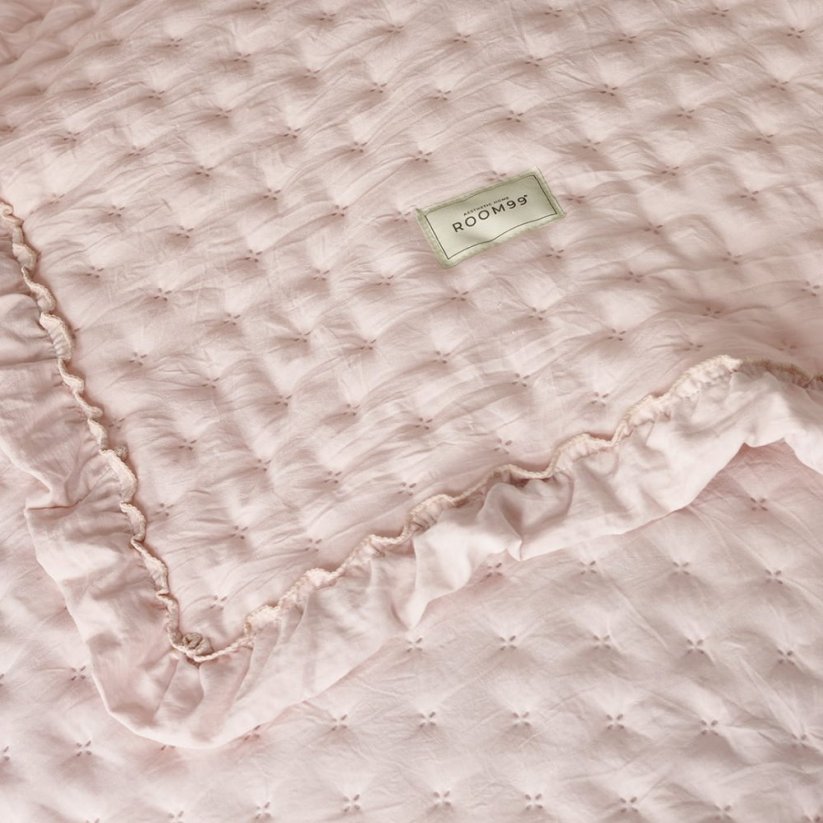 Svetlo ružový prehoz na posteľ Molly s volánom 220 x 240 cm