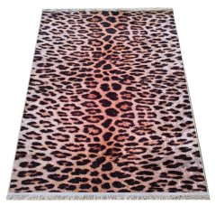 Preproga z brezčasnim leopardjim vzorcem