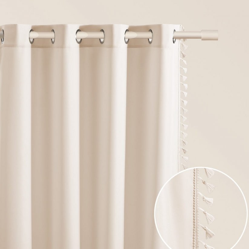 Svetlo smetanova zavesa LARA na srebrnih krogih s čopki 140 x 280 cm