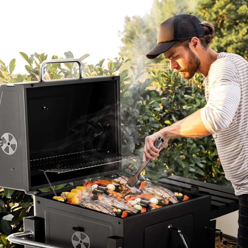 Masívny rodinný záhradný gril