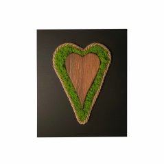 Moosbild mit Holzherz und Seil 40 x 30 cm