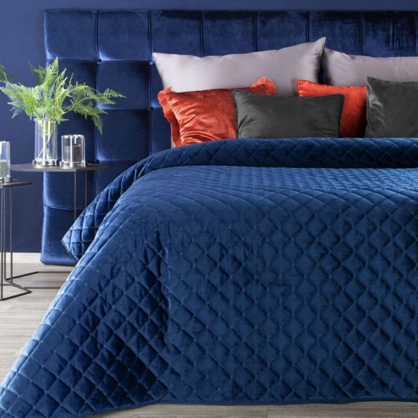 Kék steppelt ágytakaró