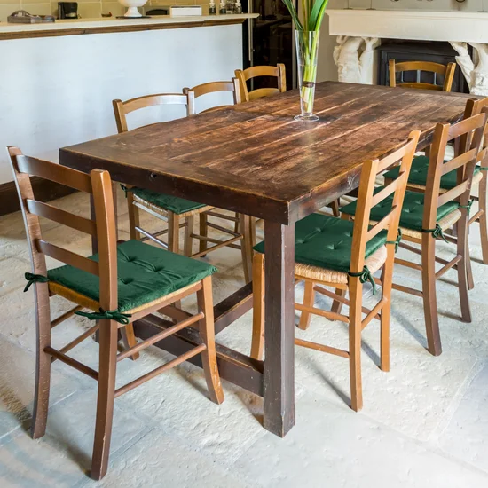 Bársony ülőpárna szegéllyel