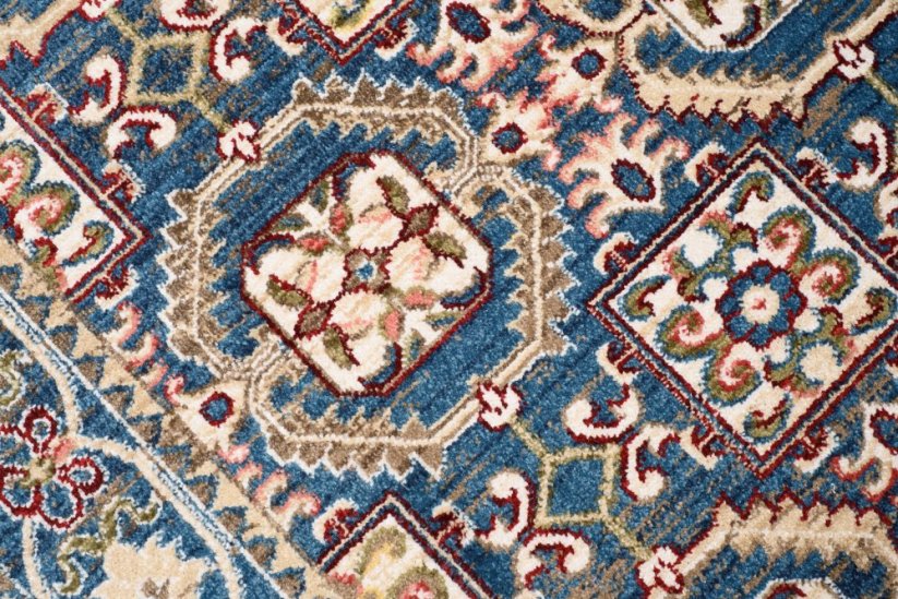 Kék keleti szőnyeg marokkói stílusban