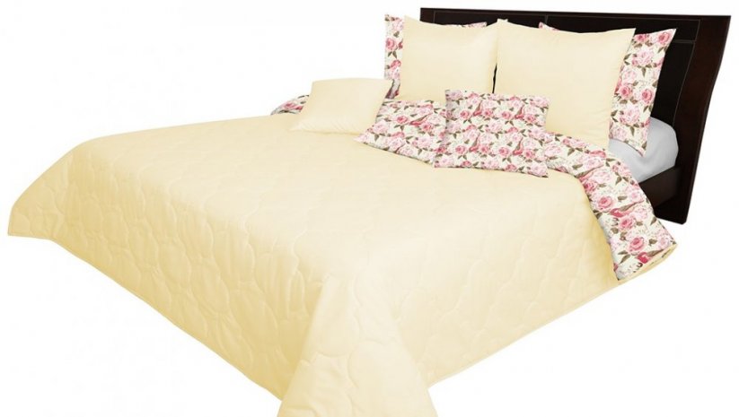 Obojstranný prehoz na posteľ krémovej farby s krásnym motívom ruží