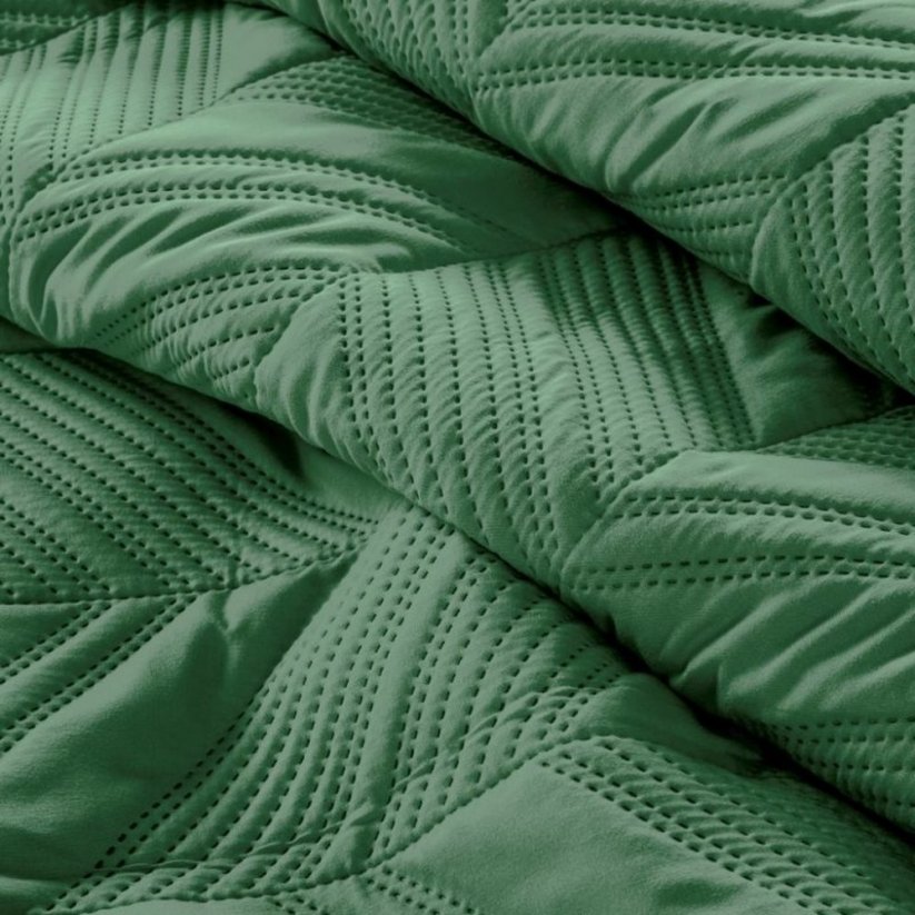 Elegantný prehoz do spálne v zelenej farbe