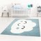 Affascinante tappeto blu per bambini con nuvola felice