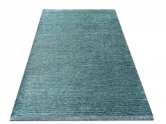 Krásny kvalitný koberec v tyrkysovej farbe