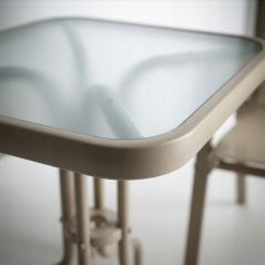 Set de mobilier de grădină bej pentru balcon mic și terasă – scaune + masă