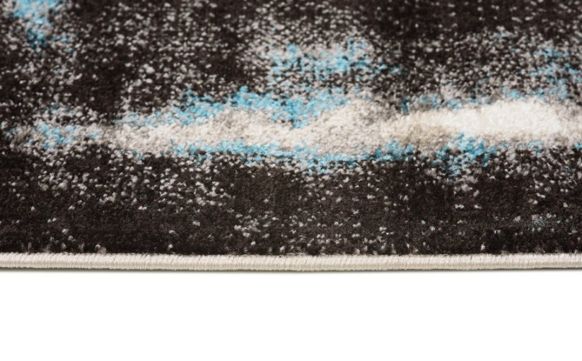 Moderní koberec s batikovaným vzorem