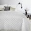 Klasický jednobarevný přehoz na postel bílé barvy