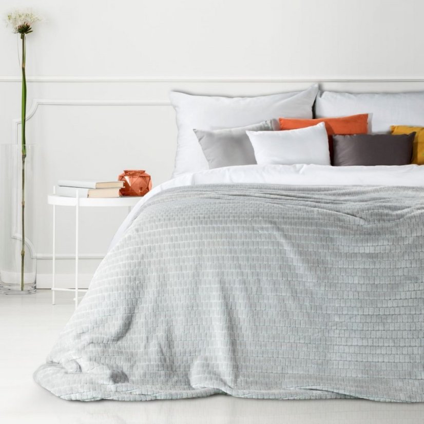 Hellgraue Decke mit strukturiertem Muster