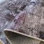 Tappeto astratto moderno in tonalità naturali