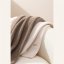 Pătură modernă crem deschis Boucle 125 x 150 cm