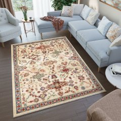 Prekrasan tepih u istočnjačkom stilu